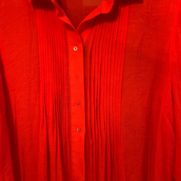 Alfa I viscose and poly tunic. Never worn. Came with a tank that was ripped. - Picture 2 of 4